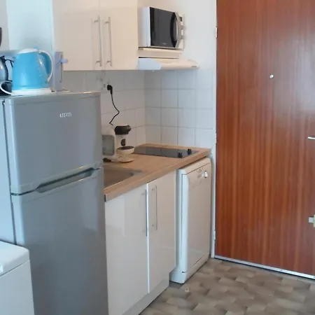 Proche Thermes Balaruc, Climatise, Animaux Admis - Fr-1-503-87